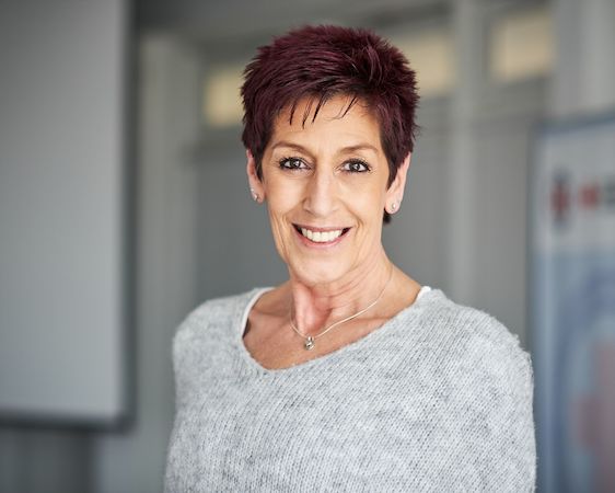 Frau Petra Gerlach